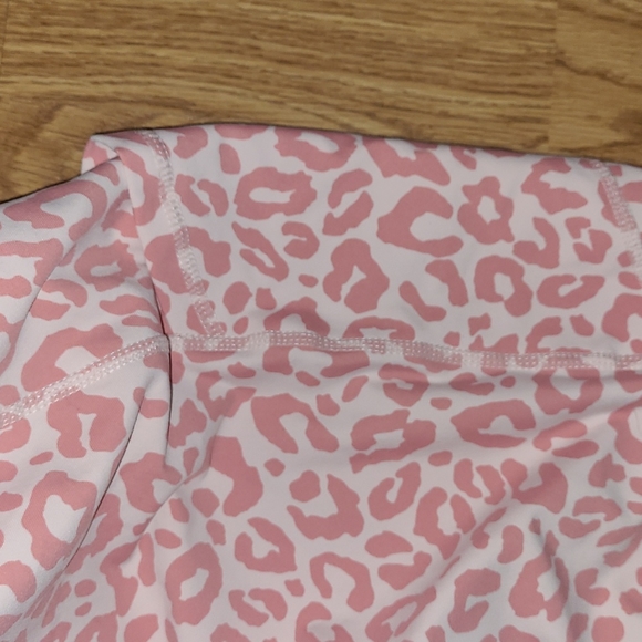 🐆Torrid Pink Leopard Print Leggings 🐆 - Picture 5 of 10